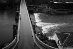 A ponte é uma passagem | The bridge is a passageway
