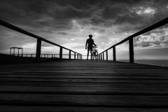 O ciclista contemplador | The contemplating cyclist
