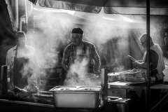 Preparando o repasto | Preparing the meal